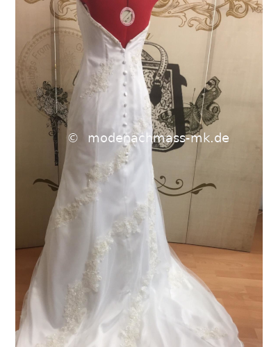 modenachmass - hochzeitskleid-hinten